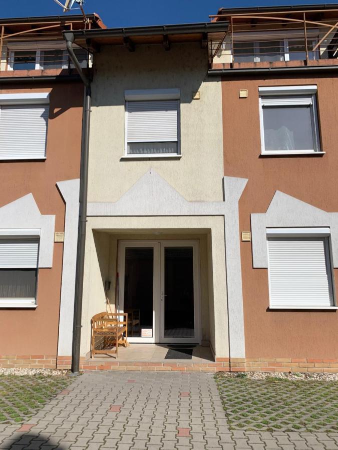 Indi Apartman Σίοφοκ Εξωτερικό φωτογραφία